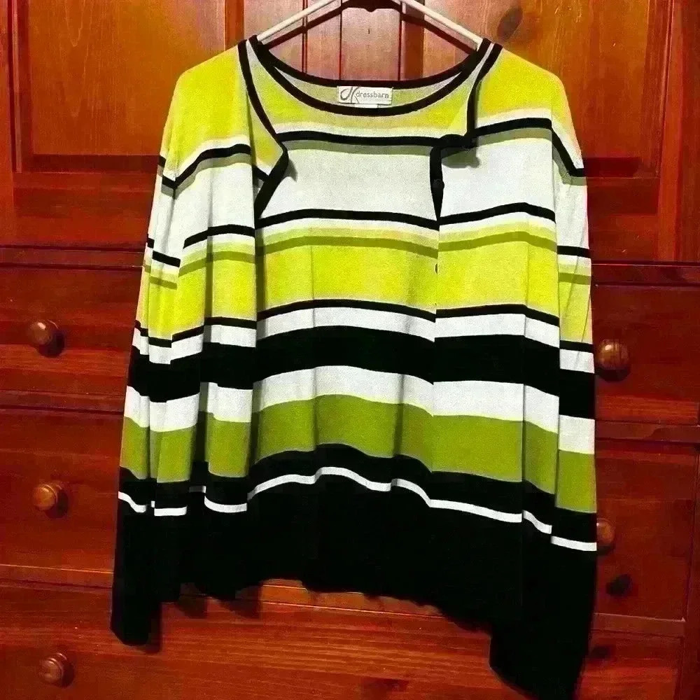 Dress Barn Sweater Set - L/XL